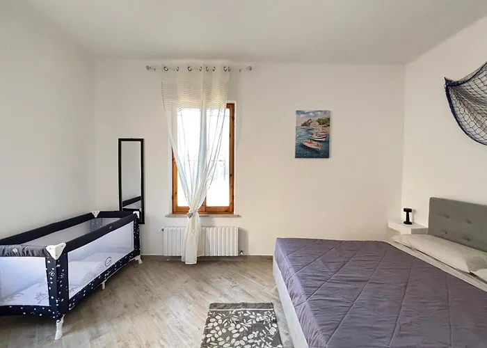 La Casetta Sul Porto - Centro Mare Ferienhaus