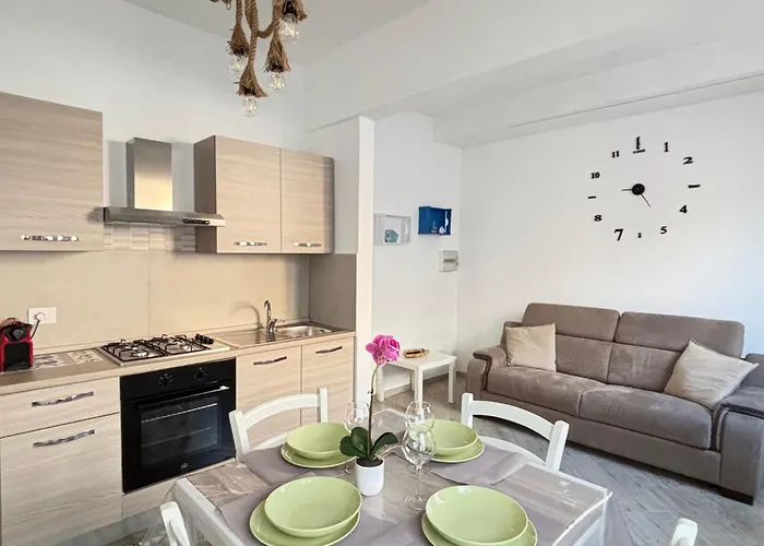 בית נופש La Casetta Sul Porto - Centro Mare *